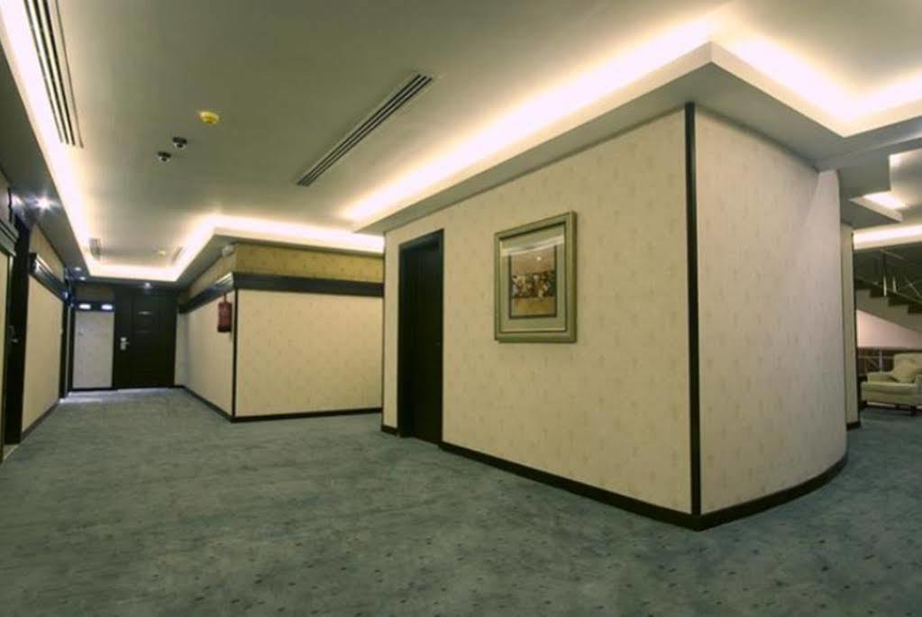 Sanam Hotel Suites - Rijád Exteriér fotografie